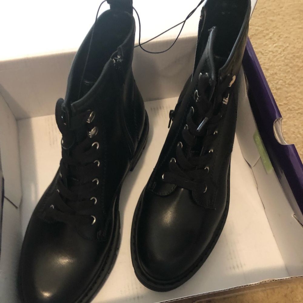 Madden Girl BNWT in box